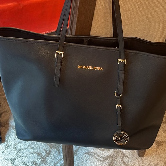Michael Kors Extra large tote - Picture 1 of 5